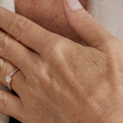 Anillo de oro 9K
