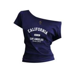 Camiseta azul estampada.